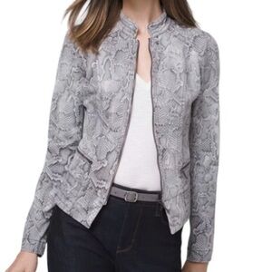 White House Black Market Sz 14 Grey Snake-Print Women’s Jacket